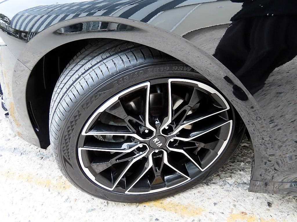 Kia K5 — photo 20