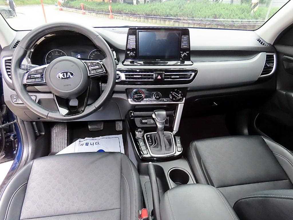 Kia Seltos — photo 07