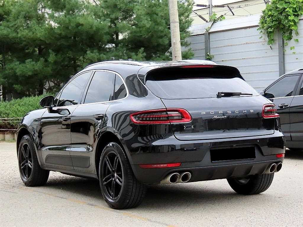 Porsche Macan — photo 03