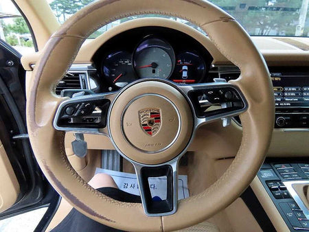 Porsche Macan — photo 08