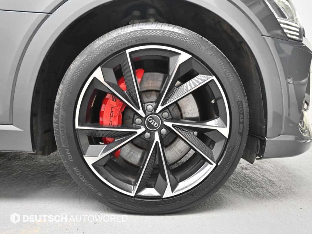 Audi e-tron — photo 05