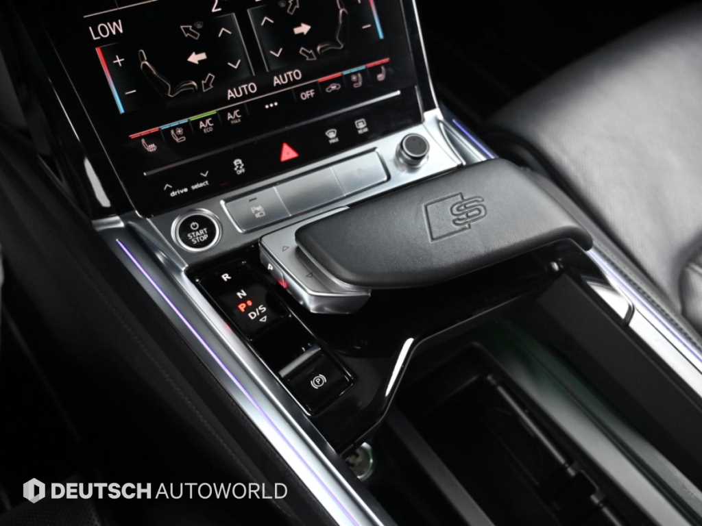 Audi e-tron — photo 09