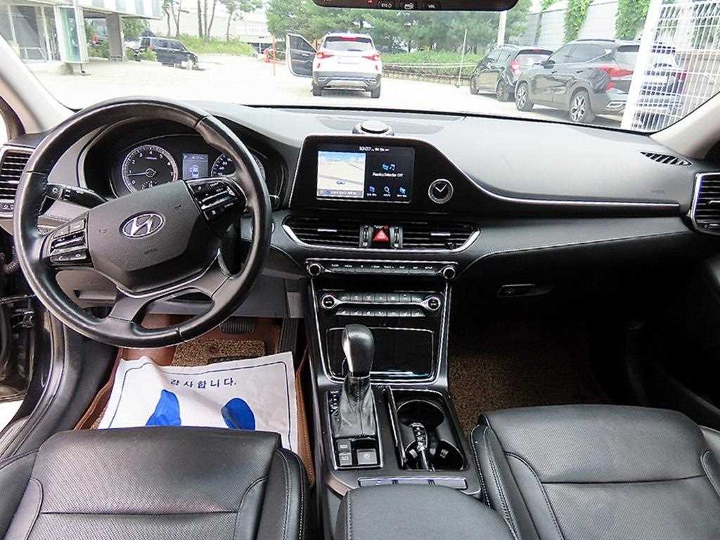 Hyundai Grandeur — photo 07