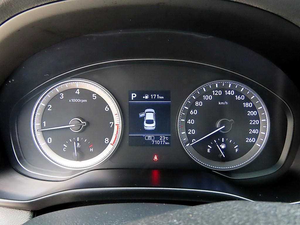 Hyundai Grandeur — photo 09