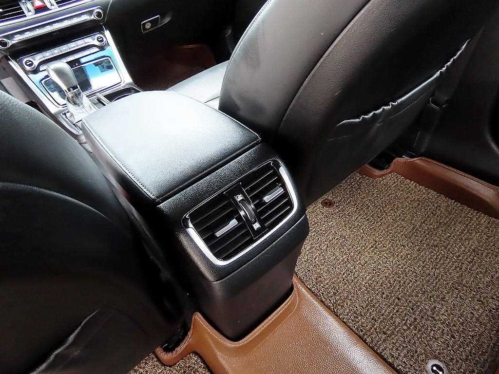 Hyundai Grandeur — photo 18