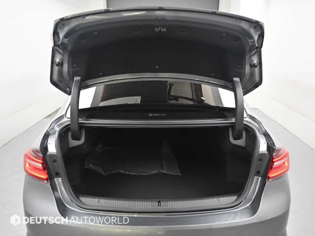 RENAULT SM6 — photo 19