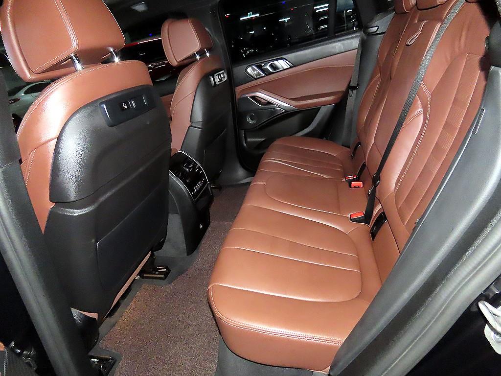 BMW X6 — photo 07
