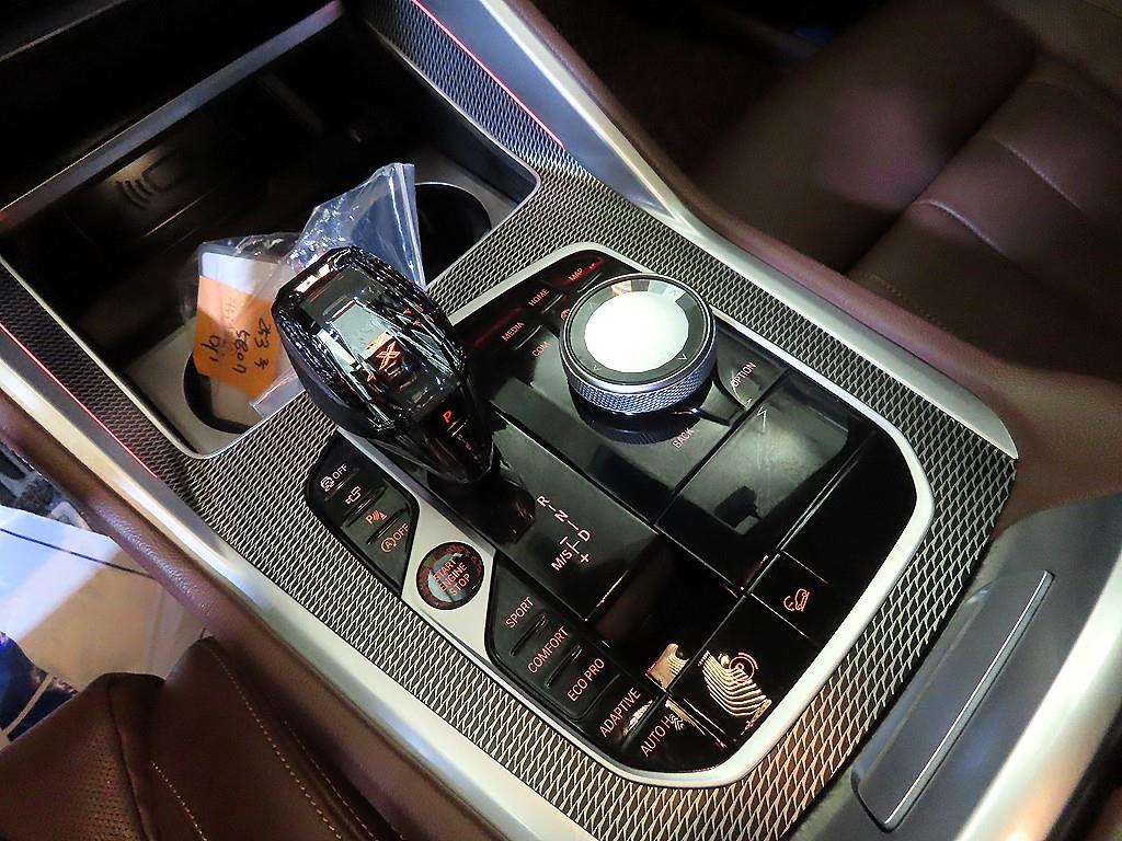 BMW X6 — photo 12