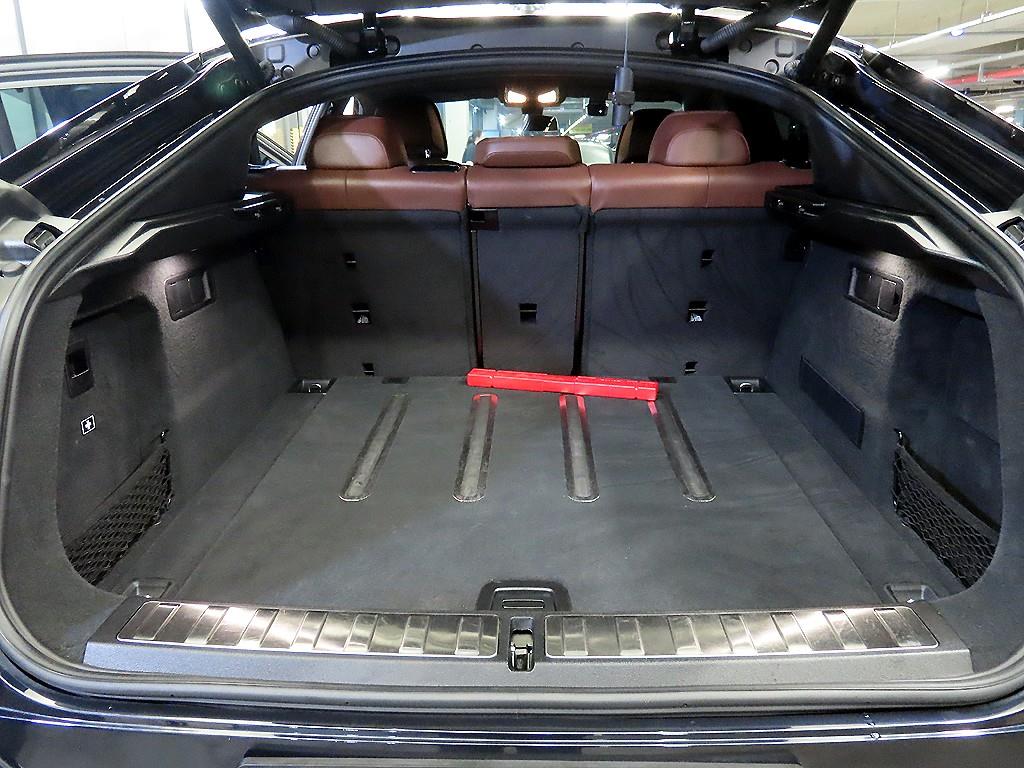 BMW X6 — photo 16