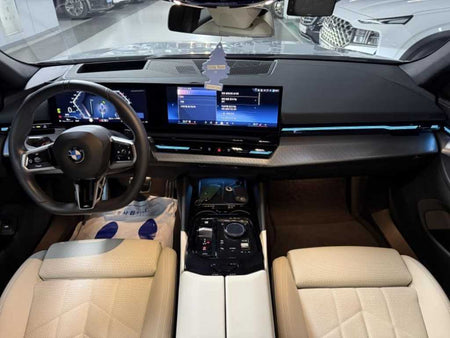 BMW 5-Series — photo 07