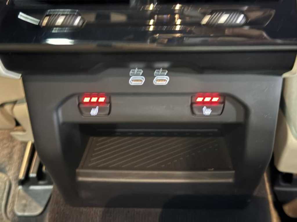 BMW 5-Series — photo 17