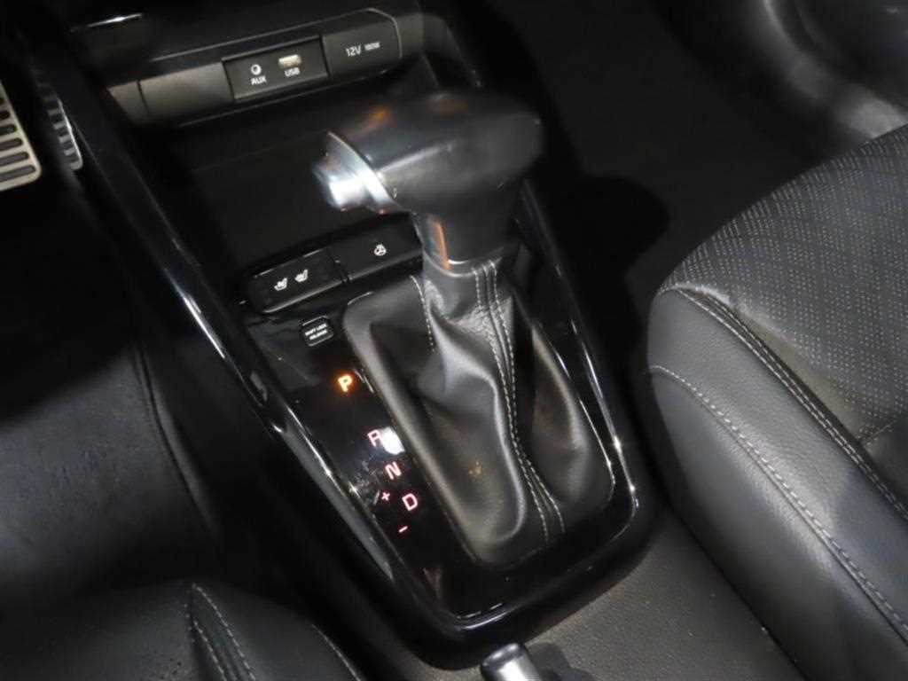 Kia Stonic — photo 06