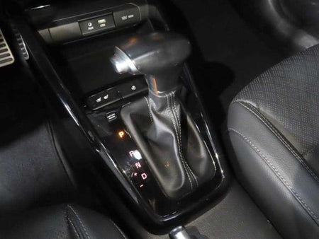 Kia Stonic — photo 06