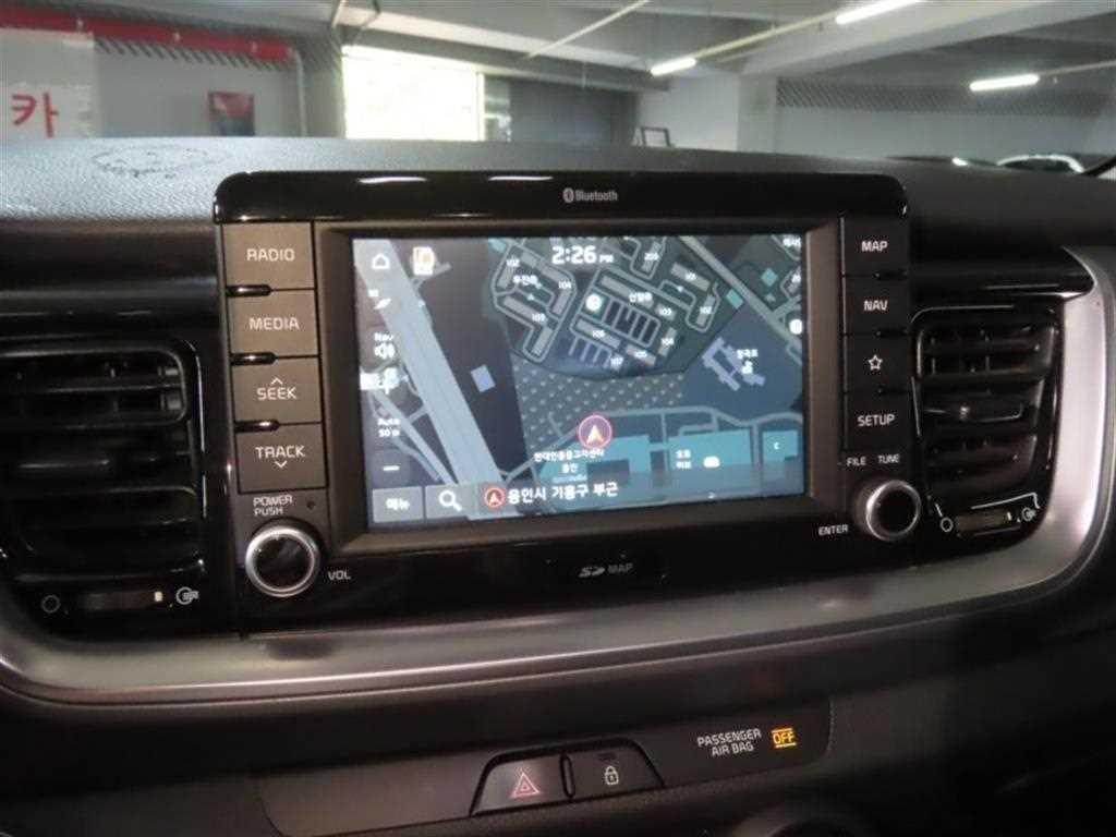 Kia Stonic — photo 08