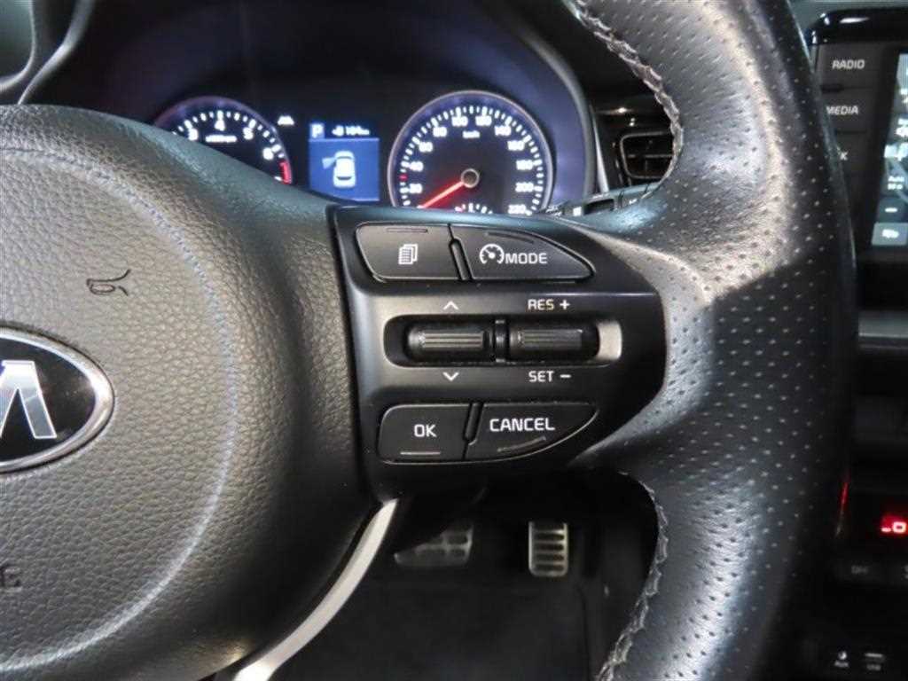 Kia Stonic — photo 11
