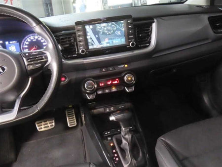 Kia Stonic — photo 16