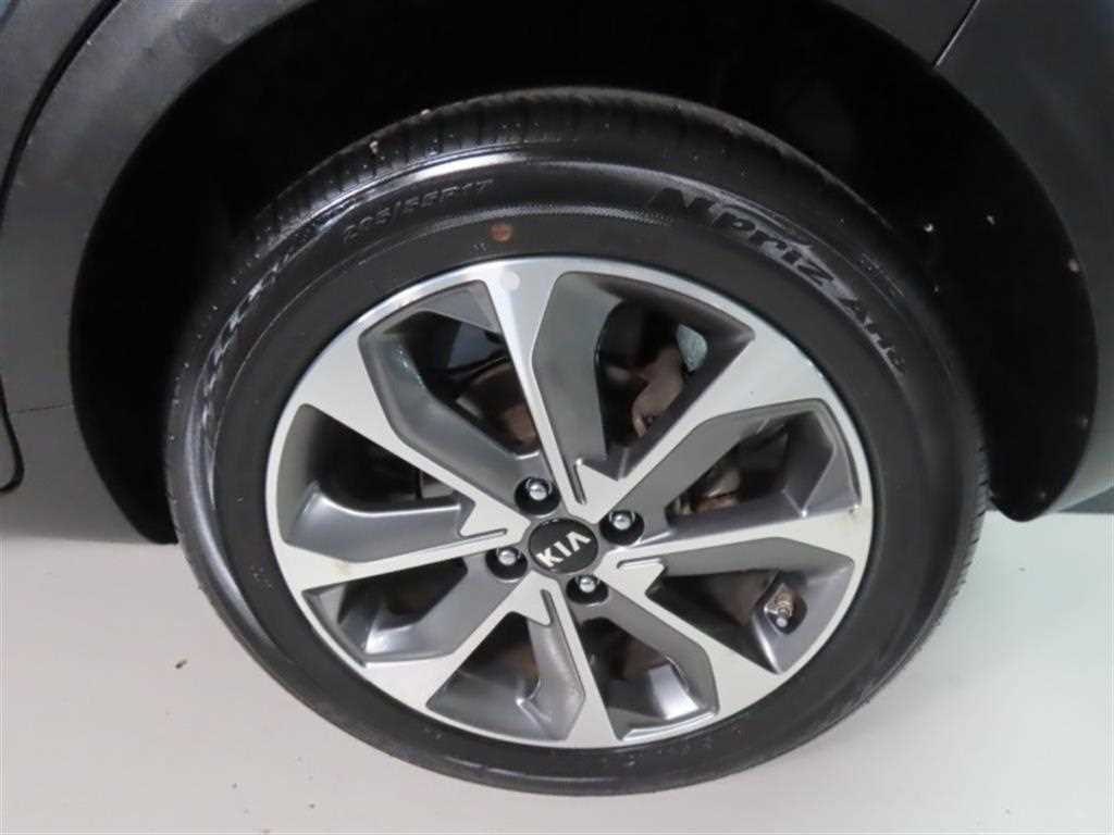 Kia Stonic — photo 17