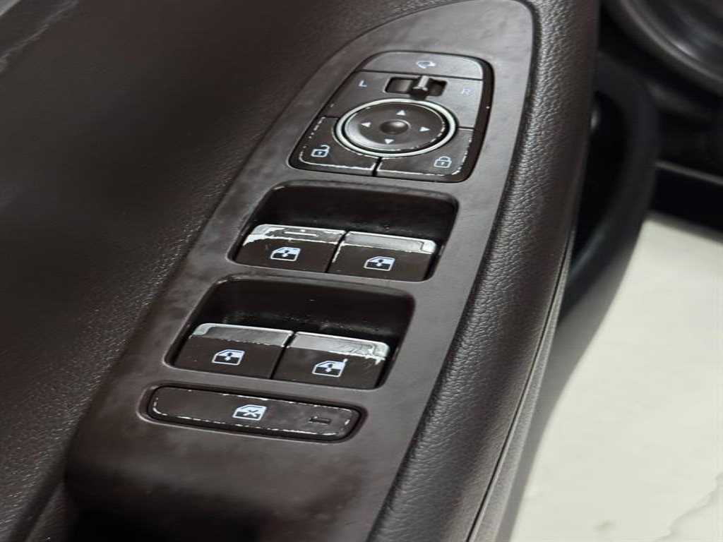 Hyundai Grandeur — photo 16