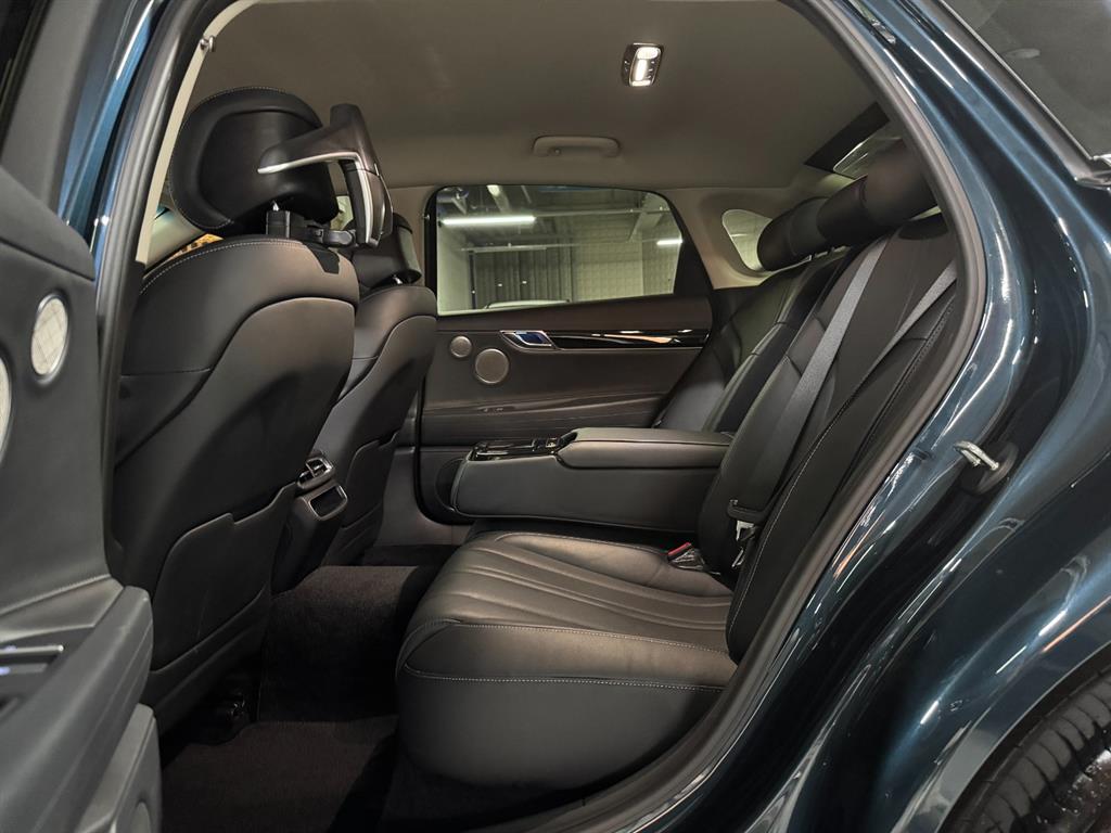 Genesis G80 — photo 07