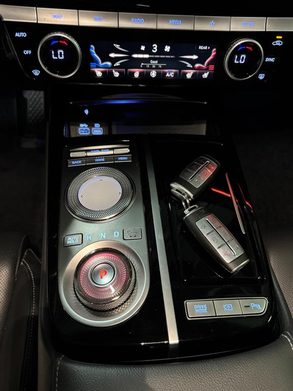 Genesis G80 — photo 15