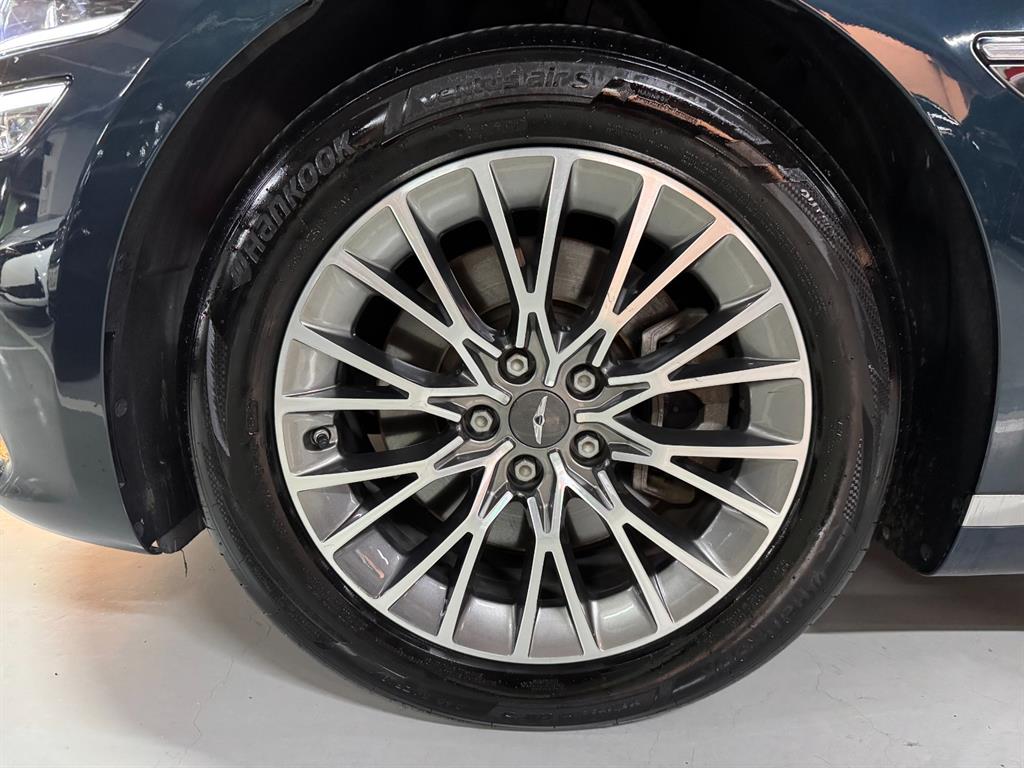 Genesis G80 — photo 19