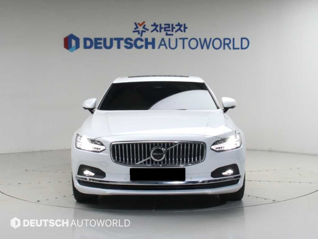 Volvo S90 — photo 03