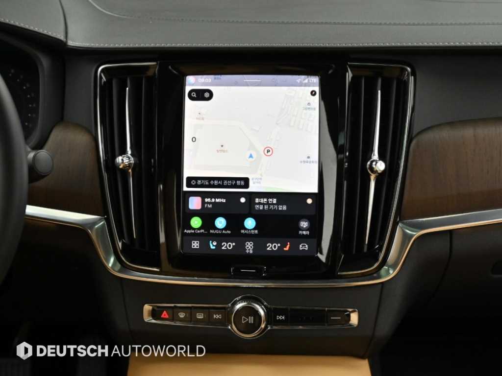 Volvo S90 — photo 14