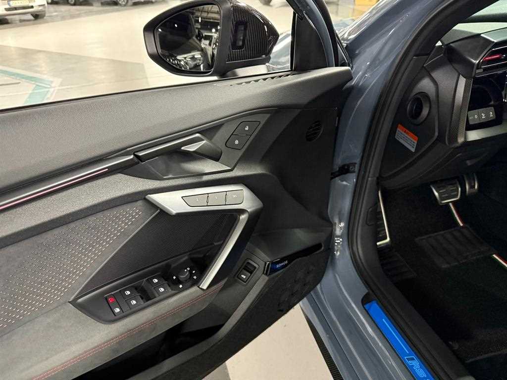 Audi RS3 — photo 12