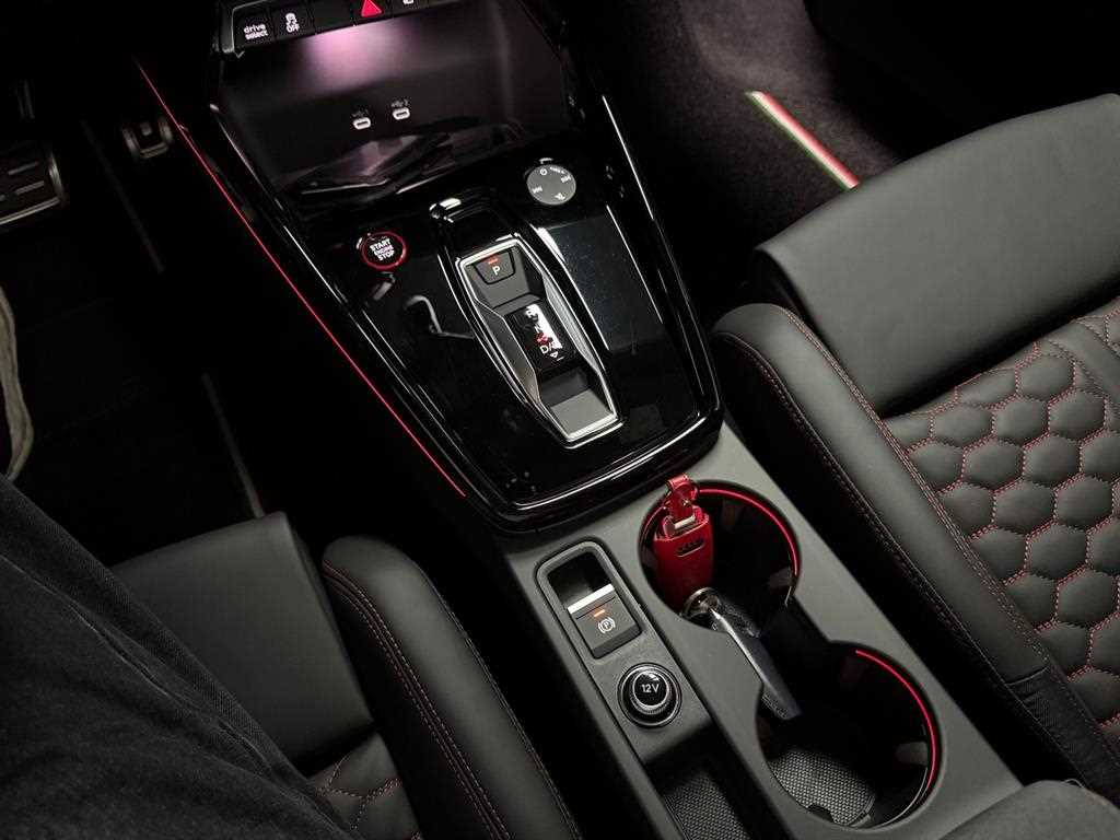 Audi RS3 — photo 15