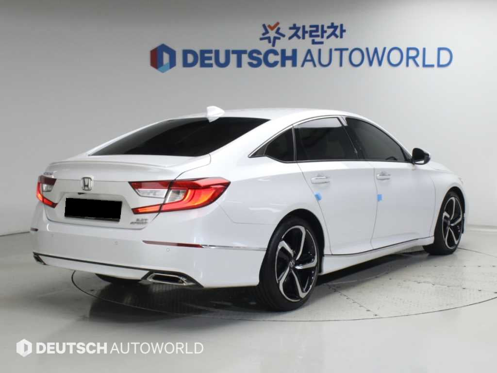 Honda Accord — photo 02
