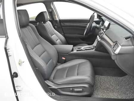 Honda Accord — photo 10