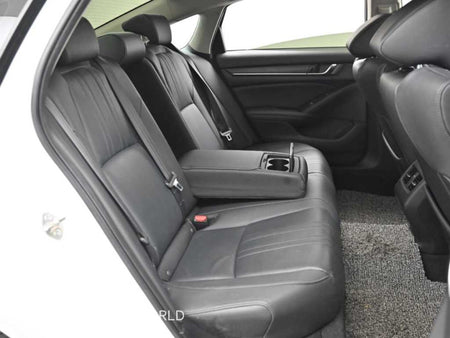 Honda Accord — photo 12