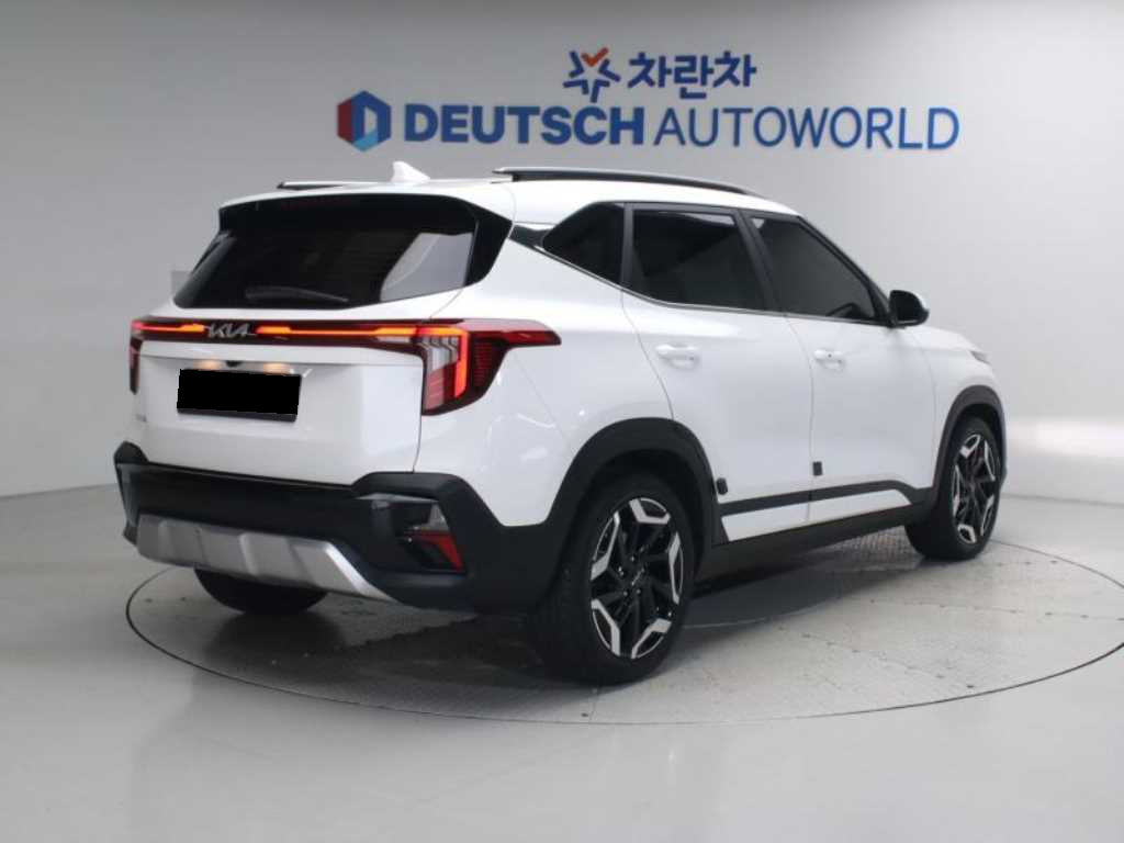 Kia Seltos — photo 02