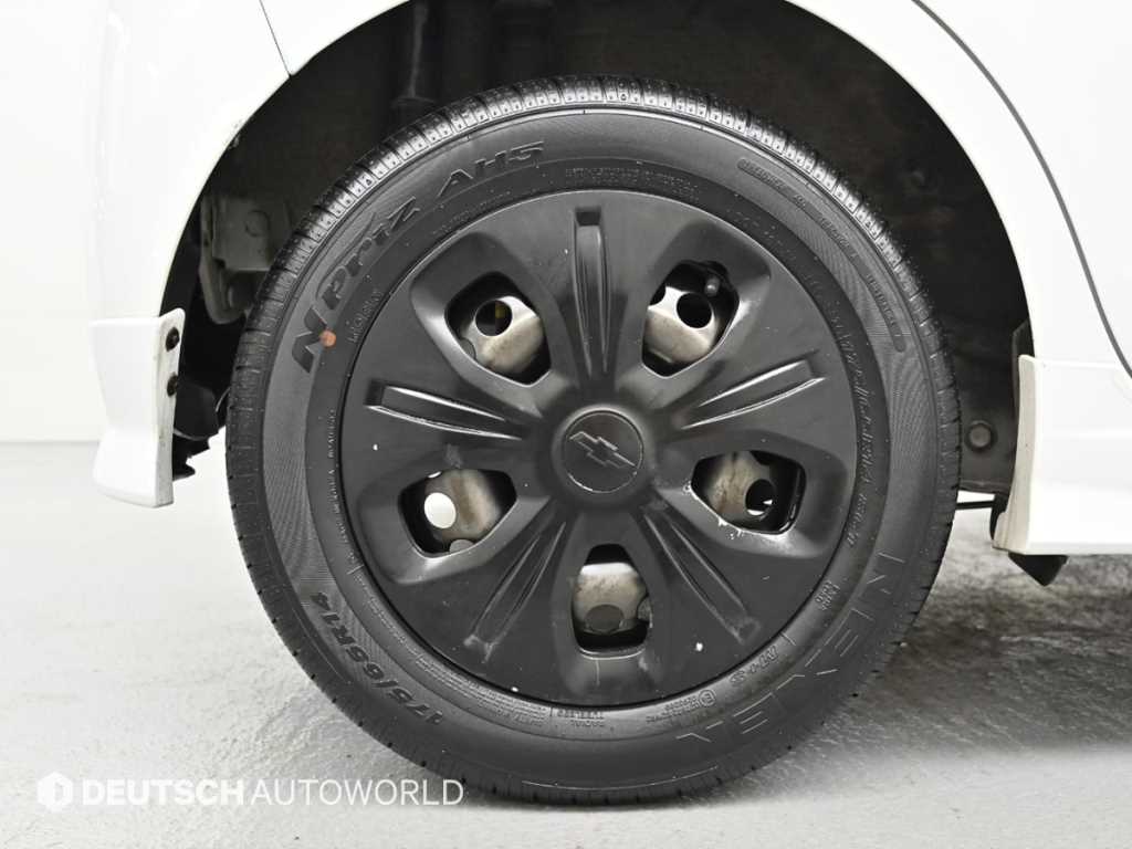 CHEVROLET Spark — photo 05