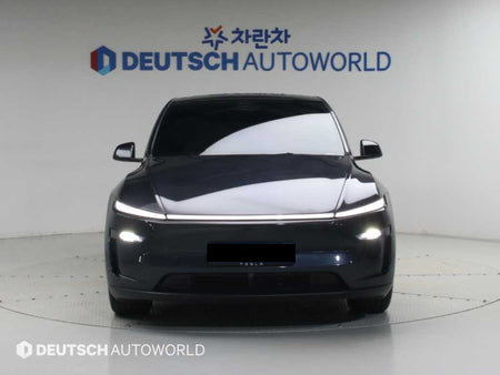 Tesla Model Y — photo 03