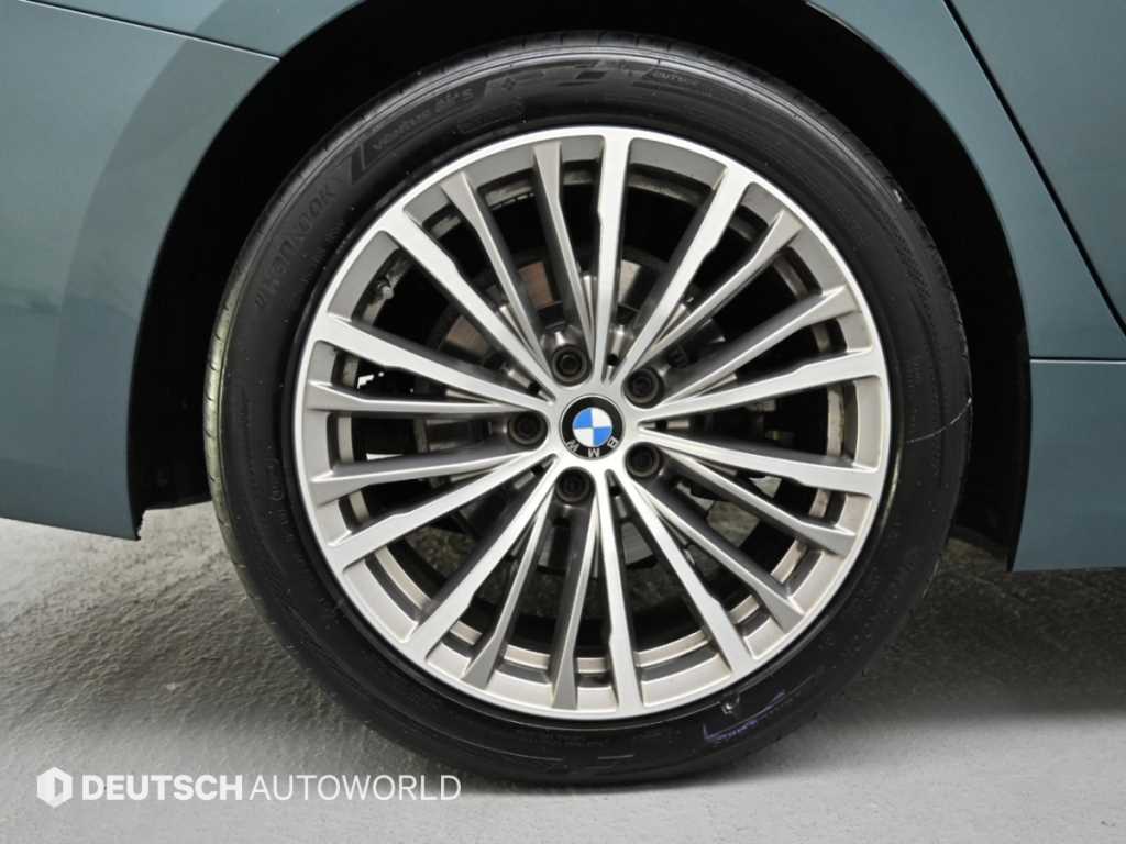 BMW 3-Series — photo 05