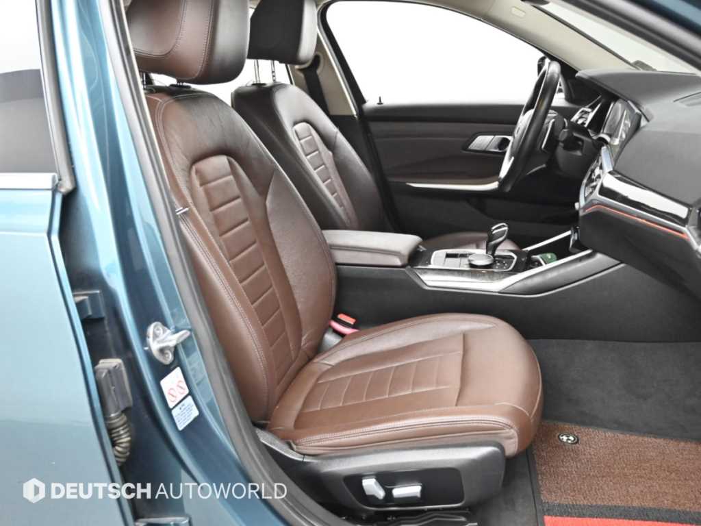 BMW 3-Series — photo 10