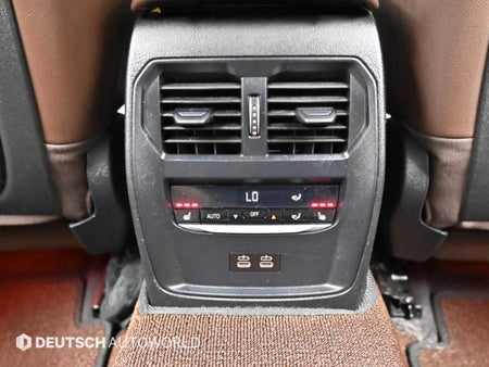 BMW 3-Series — photo 16