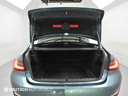 BMW 3-Series — photo 19