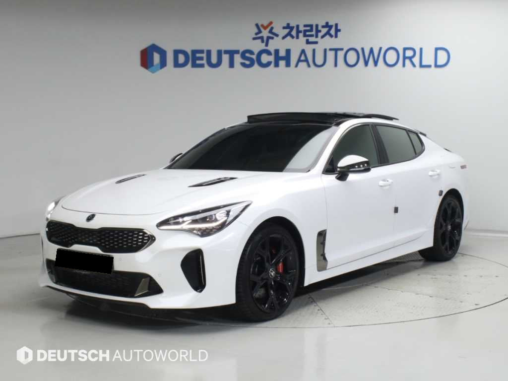 Kia Stinger — photo 01