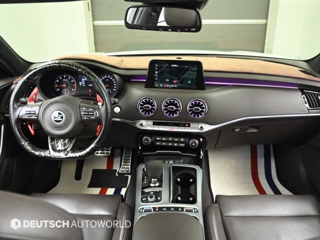 Kia Stinger — photo 08