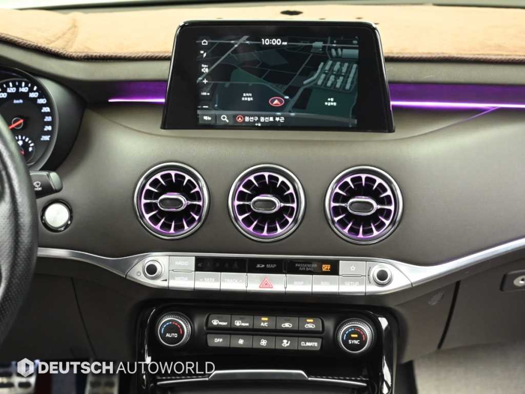 Kia Stinger — photo 16