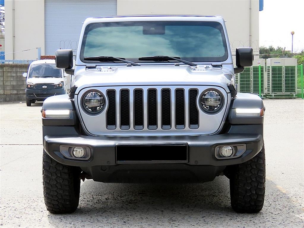 Jeep Wrangler — photo 01