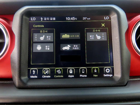 Jeep Wrangler — photo 13