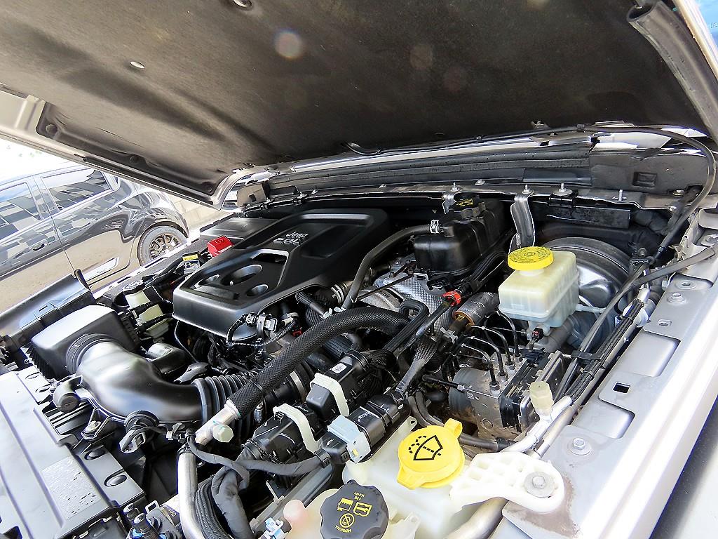 Jeep Wrangler — photo 19