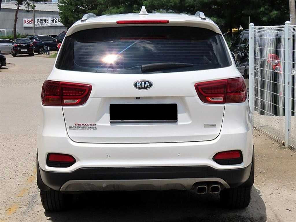 Kia Sorento — photo 04