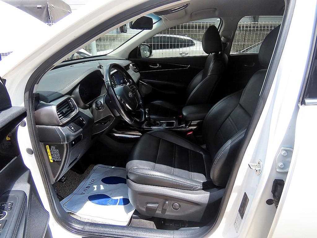 Kia Sorento — photo 05