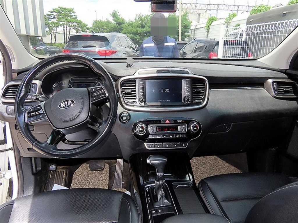 Kia Sorento — photo 07