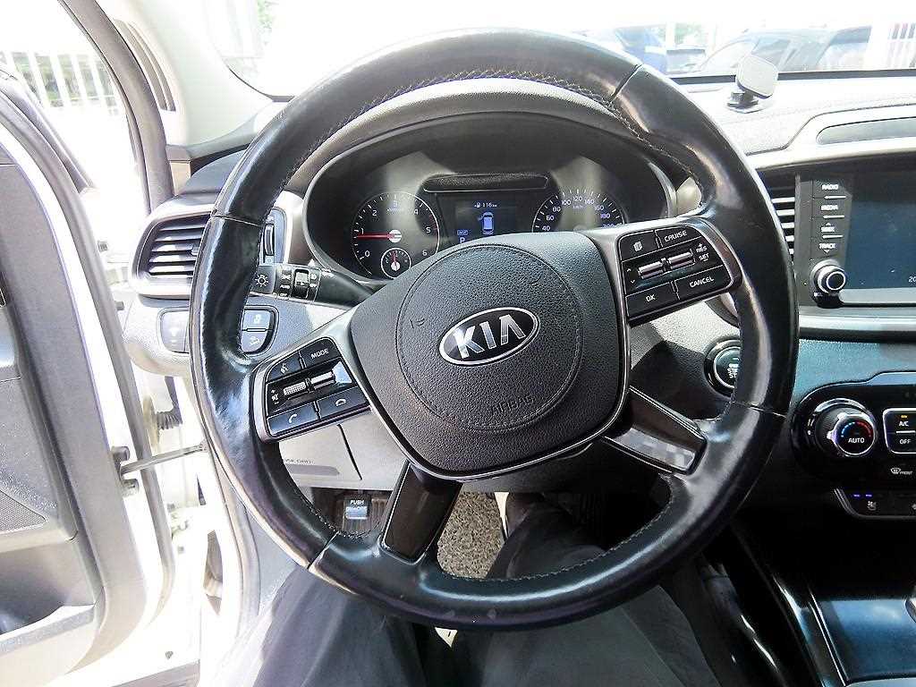 Kia Sorento — photo 08