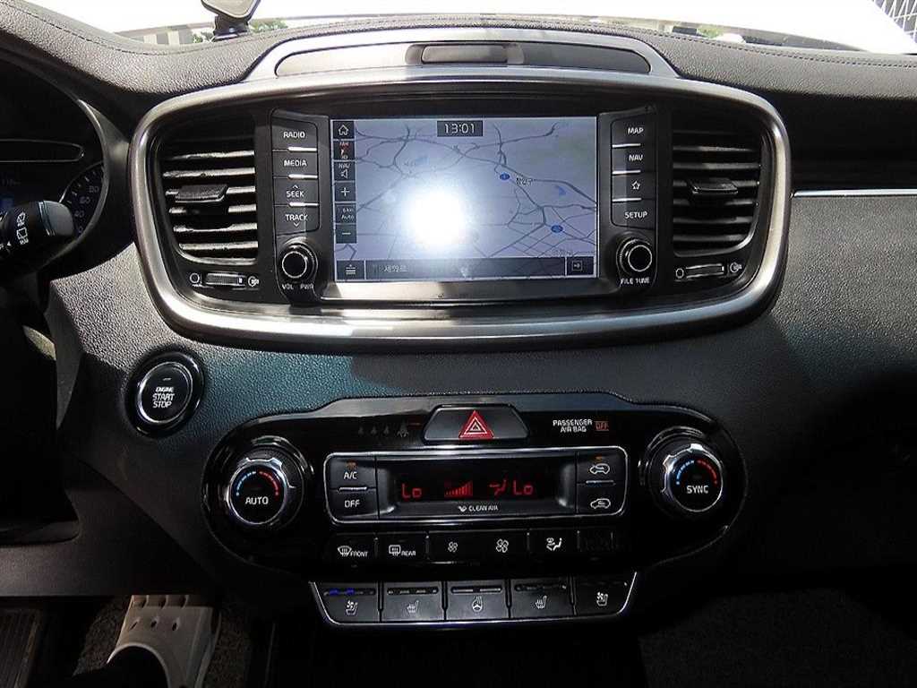 Kia Sorento — photo 13